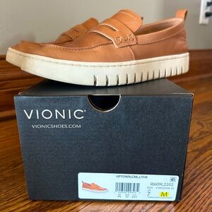Vionic Uptown Loafers size 7 (Eur 37)